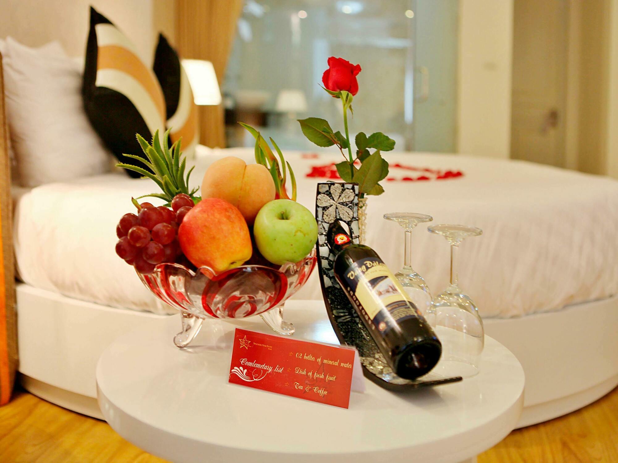 Splendid Star Suites Hotel Hanoi Exterior photo